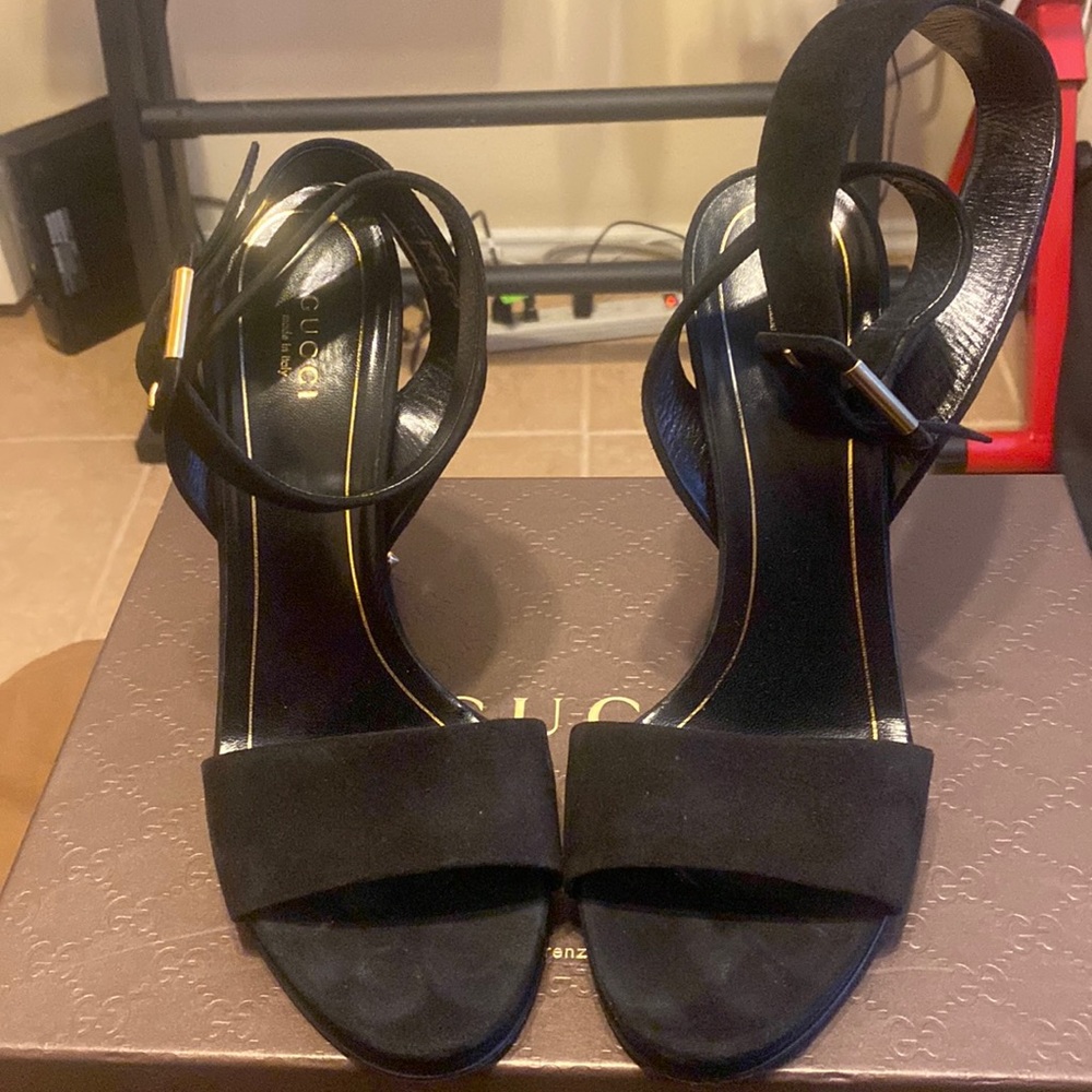 GUCCI ,9 1/2 BLACK